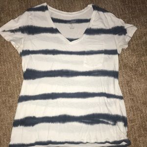 super cute blue and white pocket tshirt